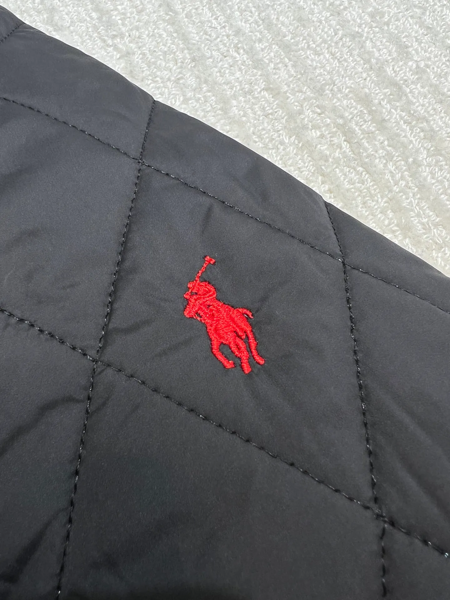 P350 Ralph Lauren logo embroidered diamond plaid corduroy cotton jacket. Exquisite small logo embroidery on the chest, corduroy color-blocked lapels, pocket design showing details, customized accessories, complete with three standards. Size: S M L XL